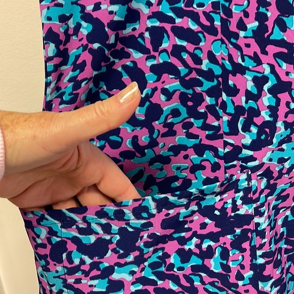 Urban Ultimate Colorful Scrub Top with 2 front pockets size XL - Picture 4 of 10